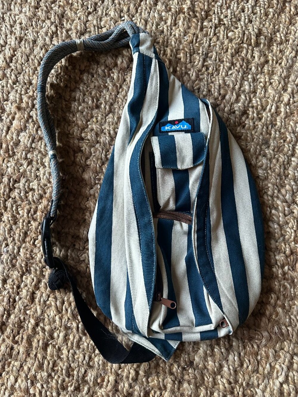 👜 KAVU Rope Sling Bag – Blue & Cream Stripe